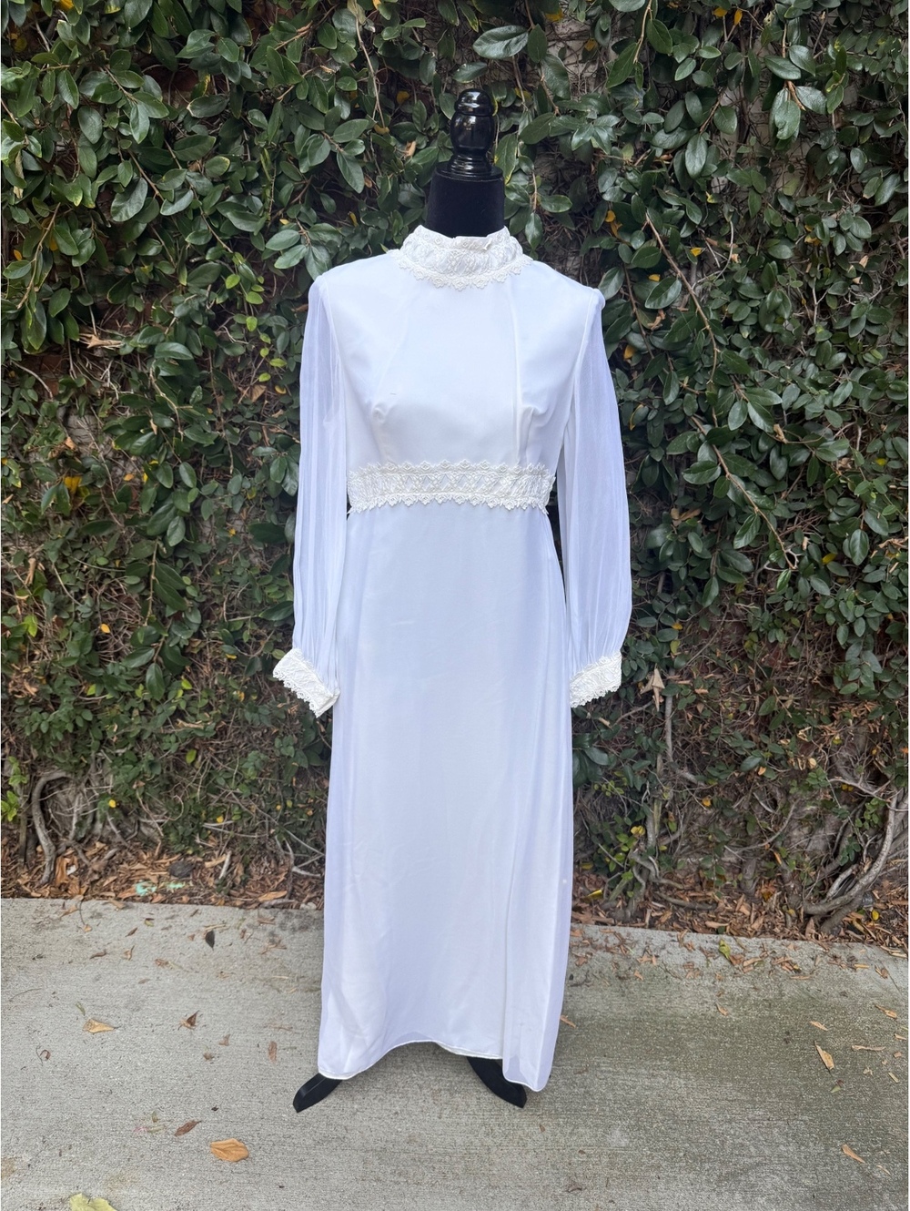 Vintage 60s off white wedding gown